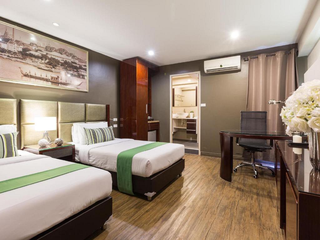 Ratchada Point Hotel