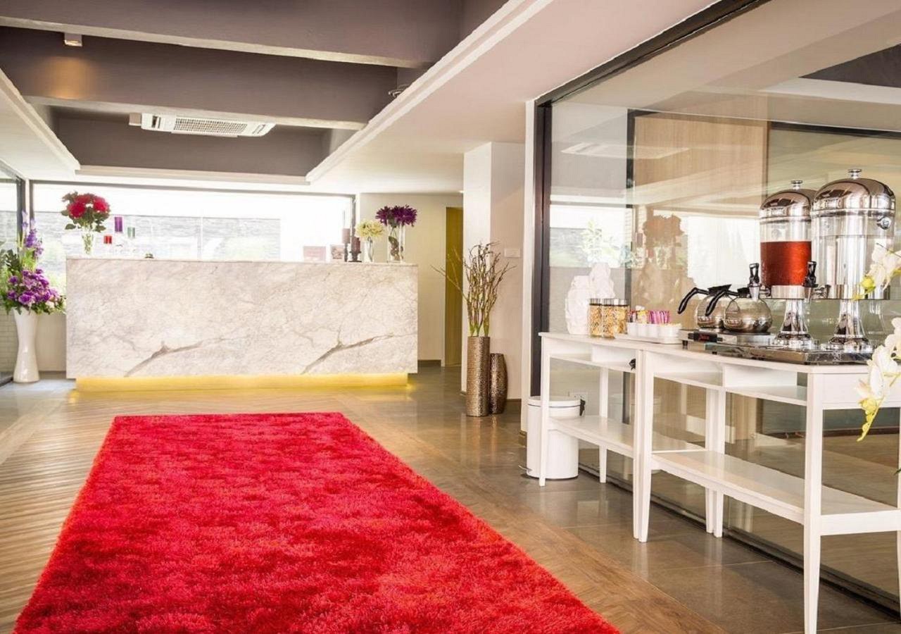 https://www.ratchadapointhotel.com/images/24.jpg