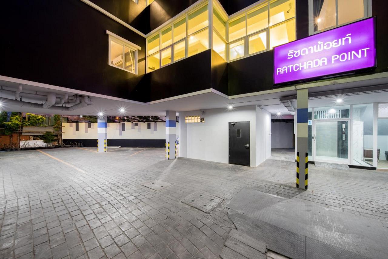 https://www.ratchadapointhotel.com/images/26.jpg